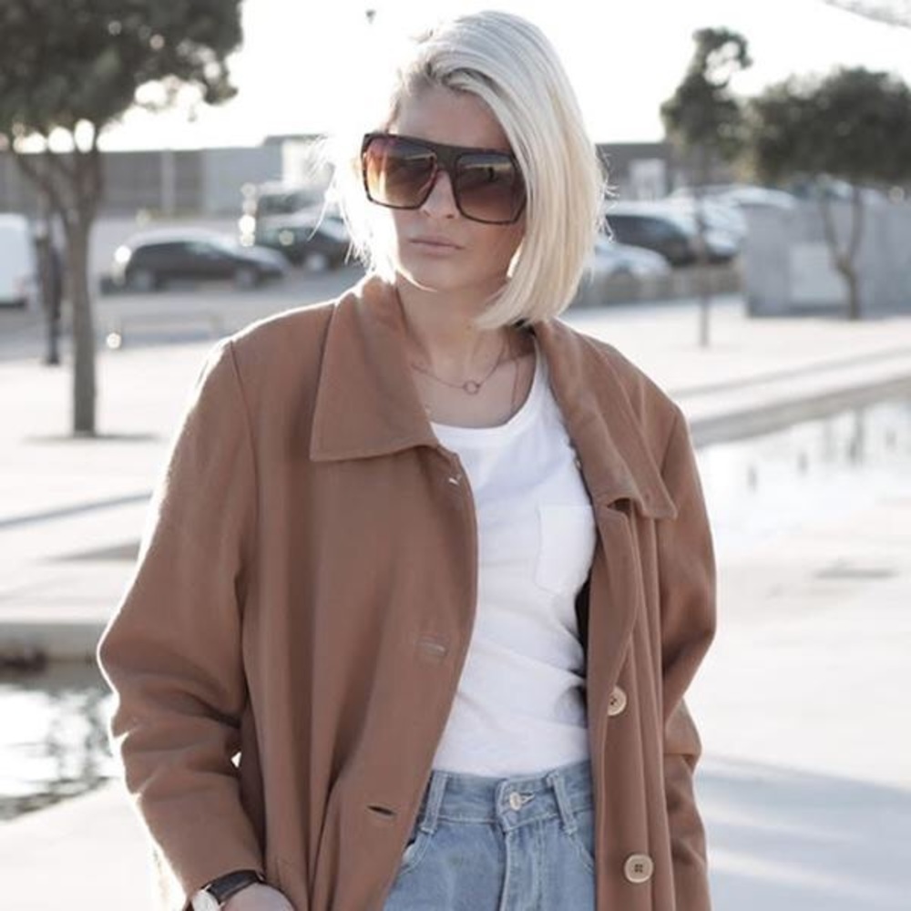 $9Celebrity oversized retro sunglasses w/UV 400.